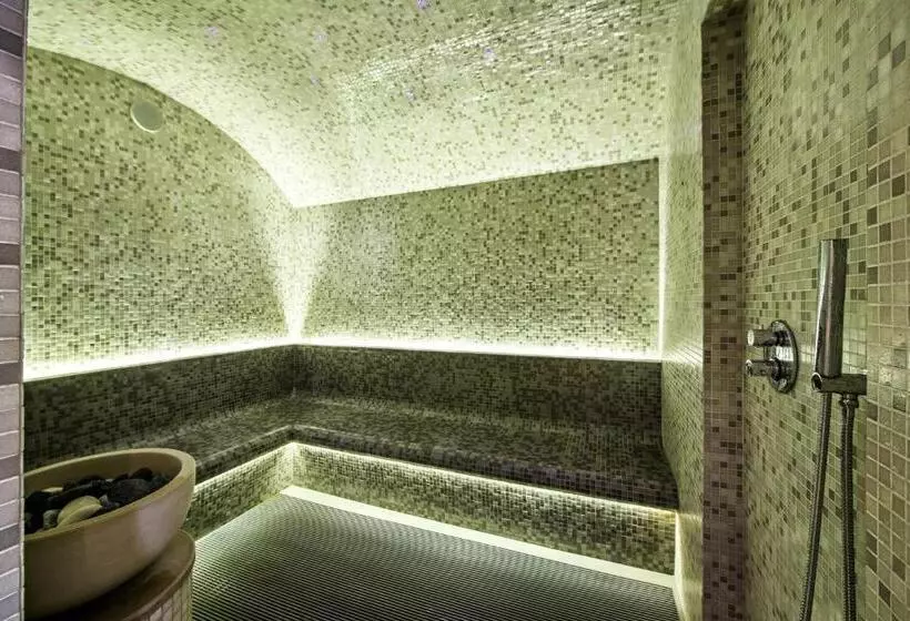 호텔 Four Seasons Country Club