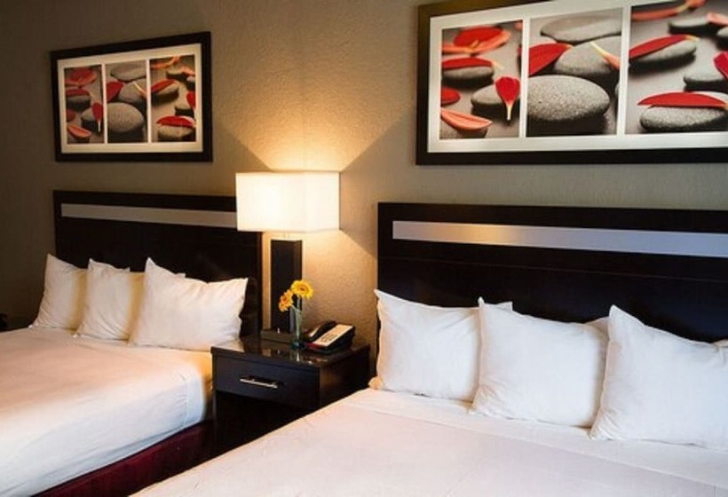 فندق Granada Inn