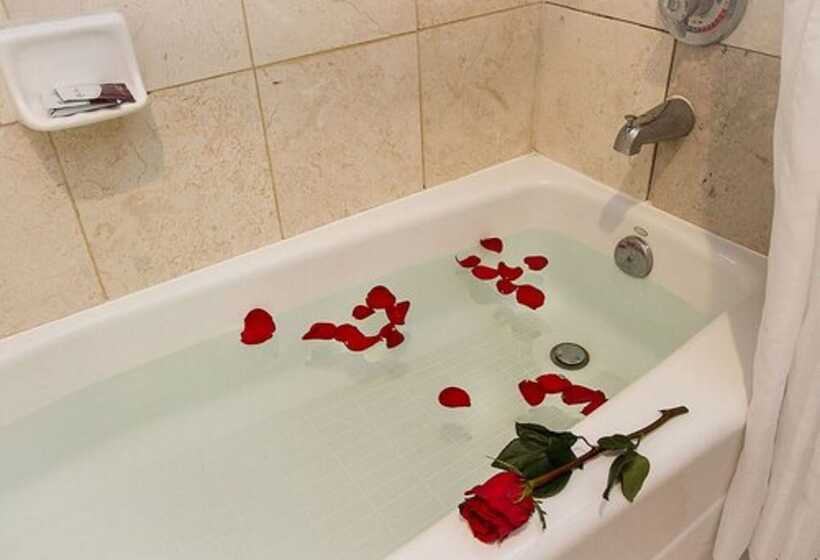 فندق Granada Inn