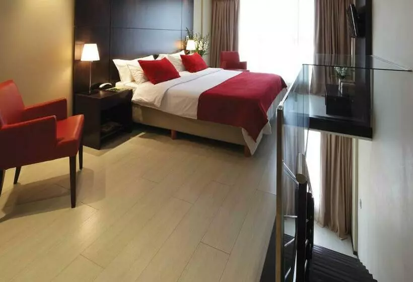 هتل Htl City Baires