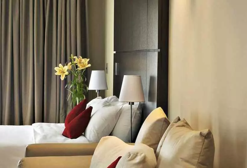 هتل Htl City Baires