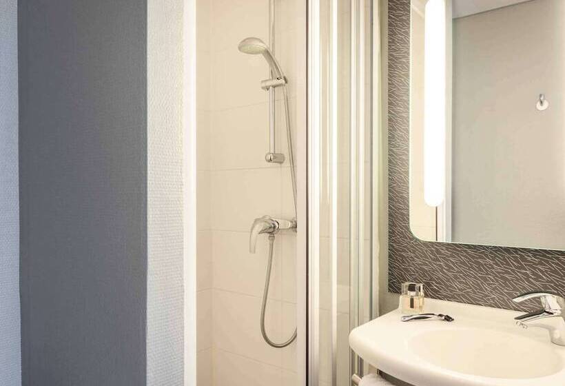 בית מלון כפרי Ibis Levallois Perret