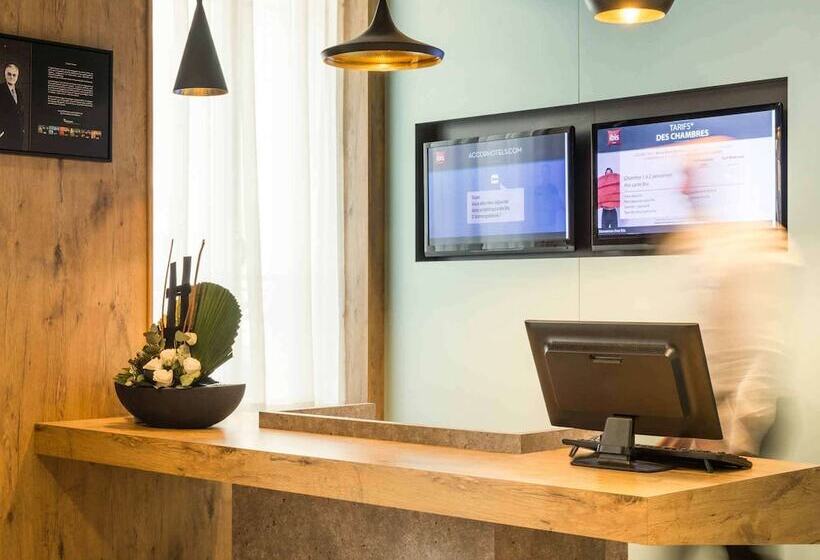 בית מלון כפרי Ibis Levallois Perret