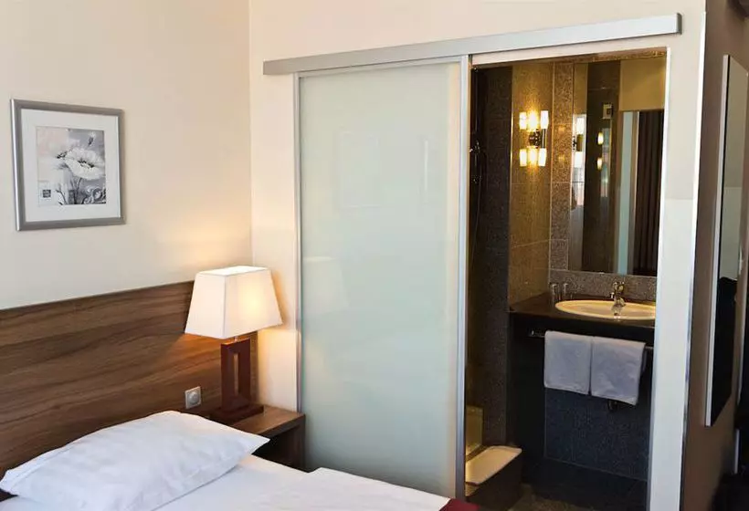 هتل Ivbergs Berlin Messe