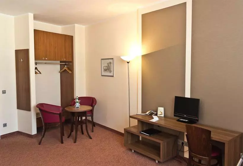 هتل Ivbergs Berlin Messe