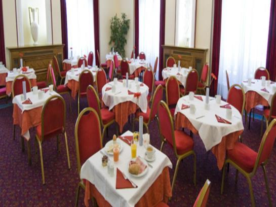 هتل Kyriad Paris 10 Gare de L'Est