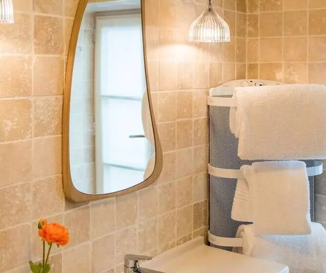 هتل Le Central Boutique