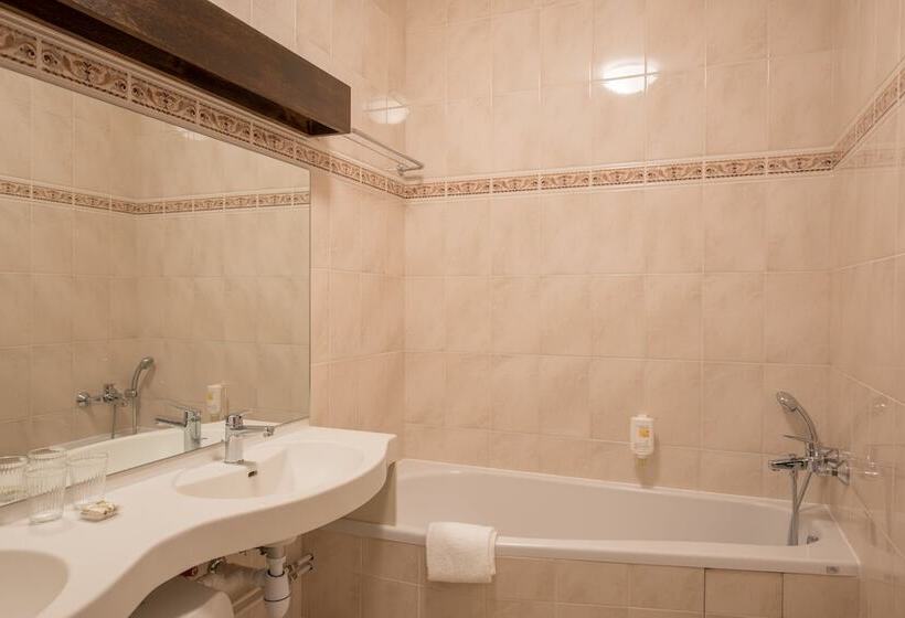 هتل Le Central Boutique