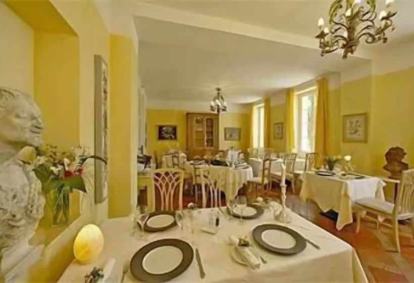 ホテル Le Manoir St Jean