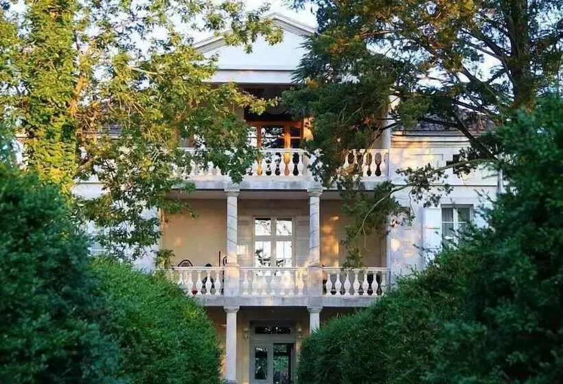 ホテル Le Manoir St Jean