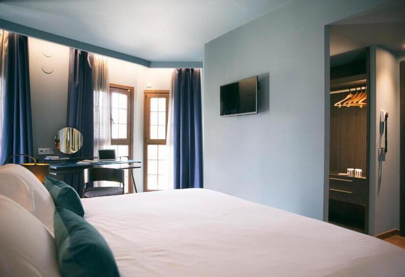 Hotel Pamplona Catedral