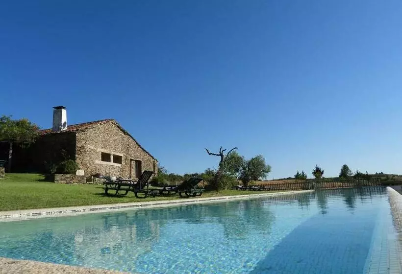 Отель Quinta Da Alagoa