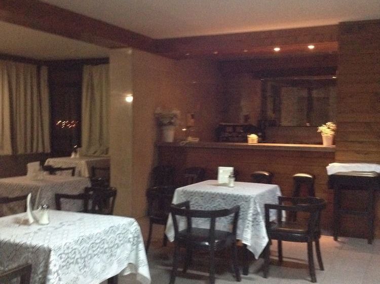 Отель Carvalhais