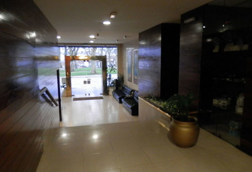 Отель Carvalhais