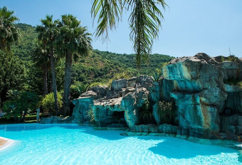 Отель Villa Albani