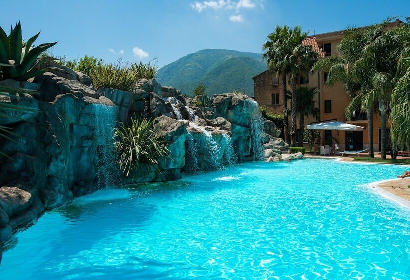 Отель Villa Albani