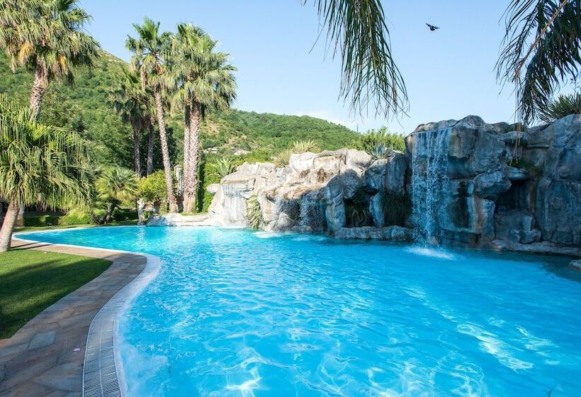 Отель Villa Albani