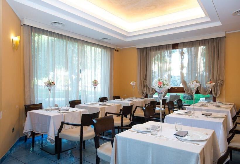 Отель Villa Albani