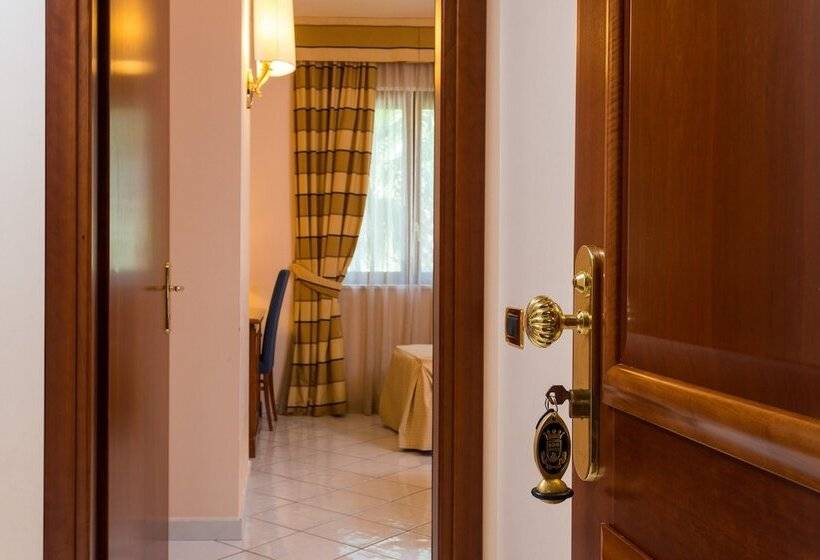 Отель Villa Albani