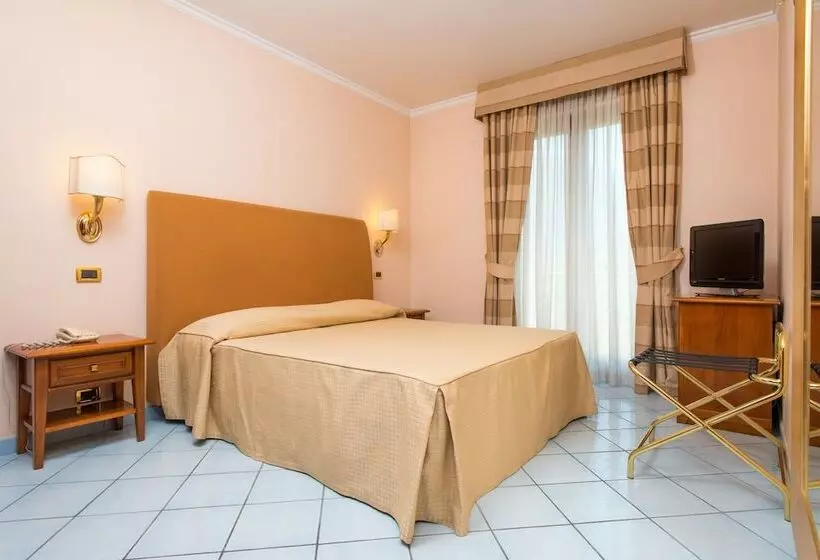 Отель Villa Albani