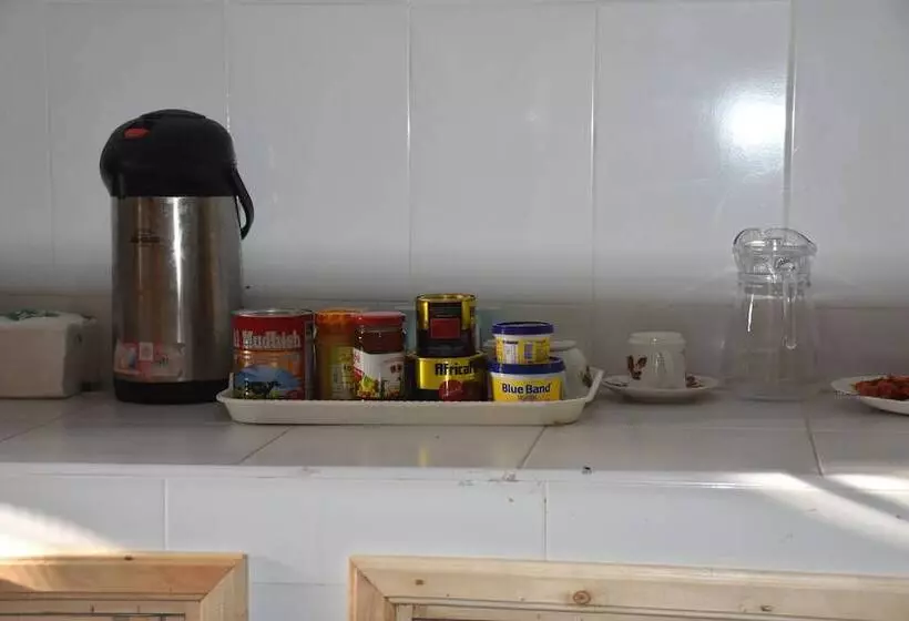 تختخواب و صبحانه Kituri Royal Inn