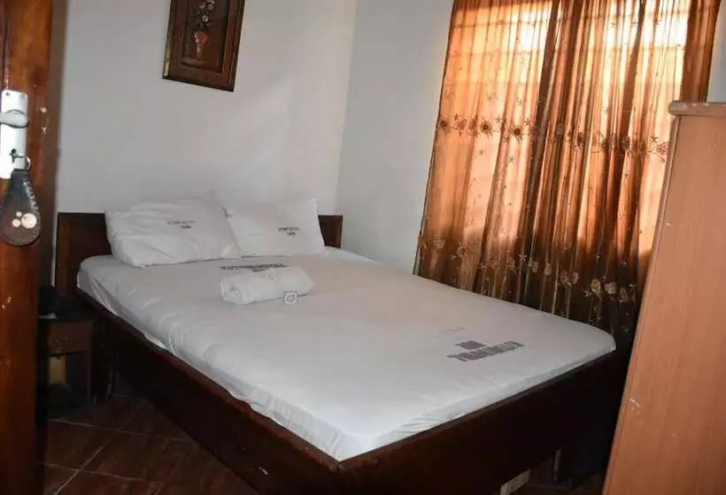 تختخواب و صبحانه Kituri Royal Inn