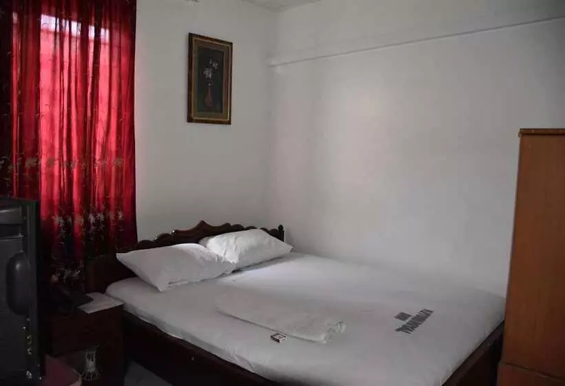 تختخواب و صبحانه Kituri Royal Inn