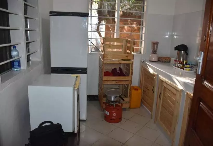 تختخواب و صبحانه Kituri Royal Inn