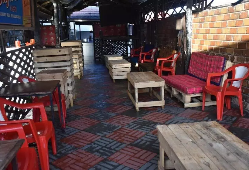 تختخواب و صبحانه Kituri Royal Inn