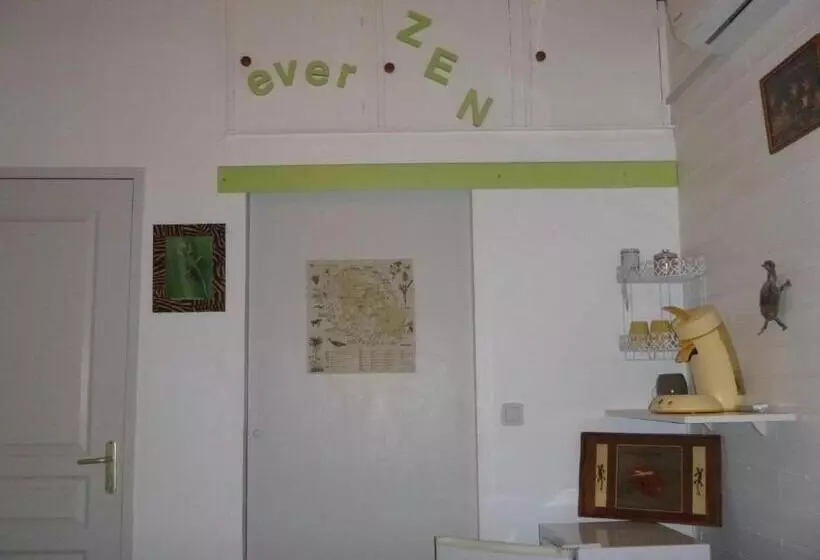 تختخواب و صبحانه La Case O Gecko974