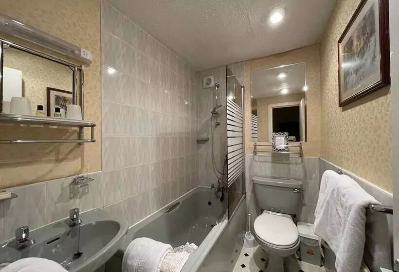 Aamiaismajoitus (B&B) White Court Llandudno