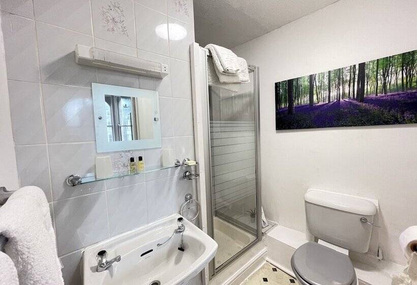 민박 White Court Llandudno