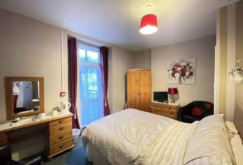 Aamiaismajoitus (B&B) White Court Llandudno