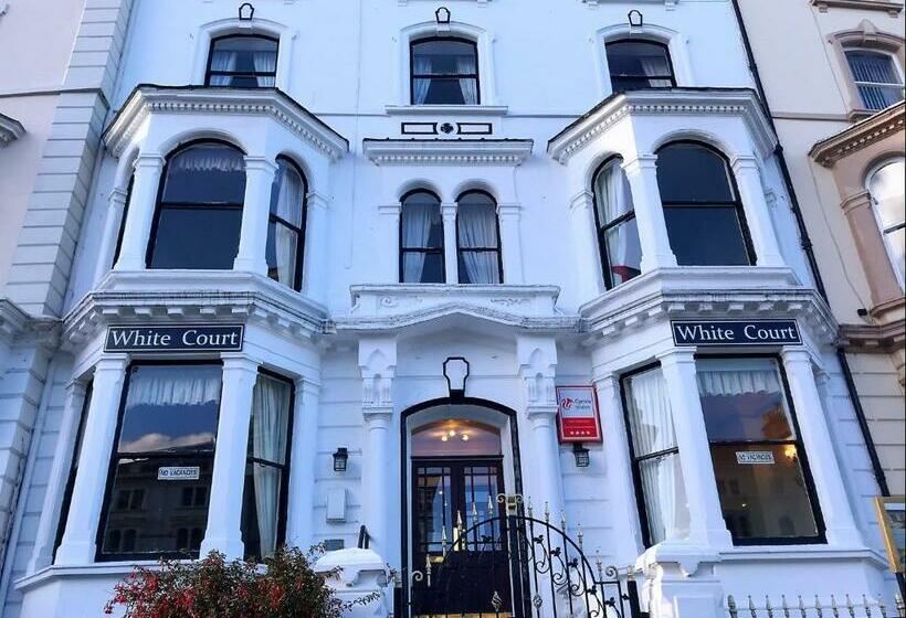 민박 White Court Llandudno