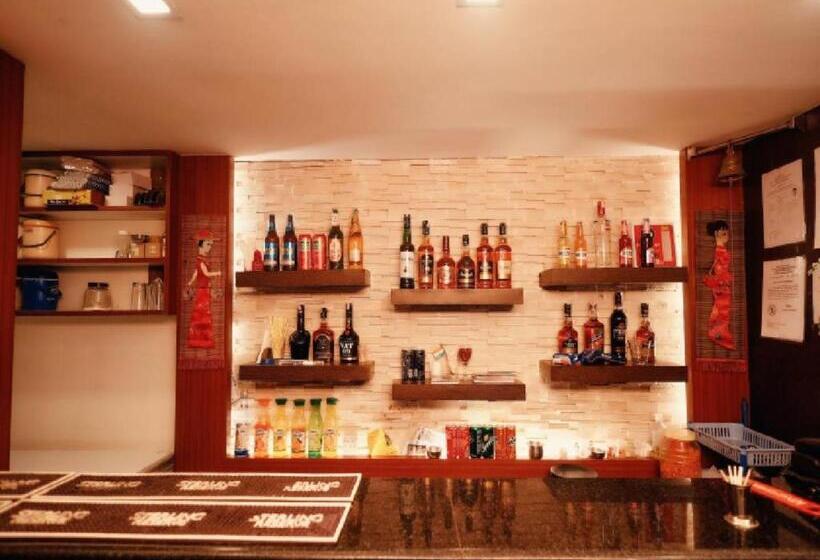 호텔 Aparupa Ambience