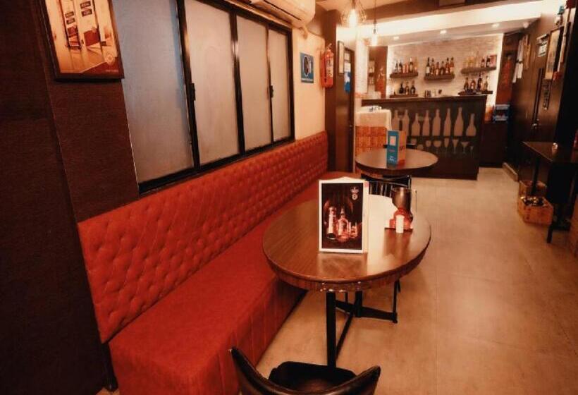 호텔 Aparupa Ambience