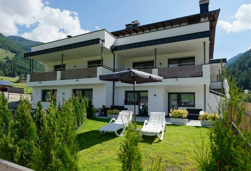 酒店 / App. Garber