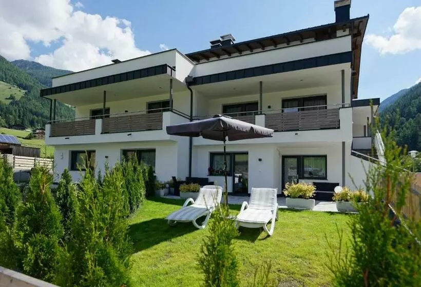 Hotelli / App. Garber