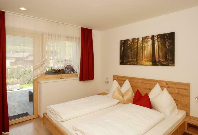 酒店 / App. Garber