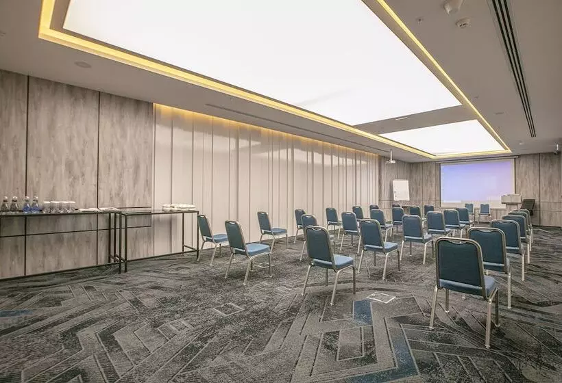 ホテル Intercontinental Baku, An Ihg