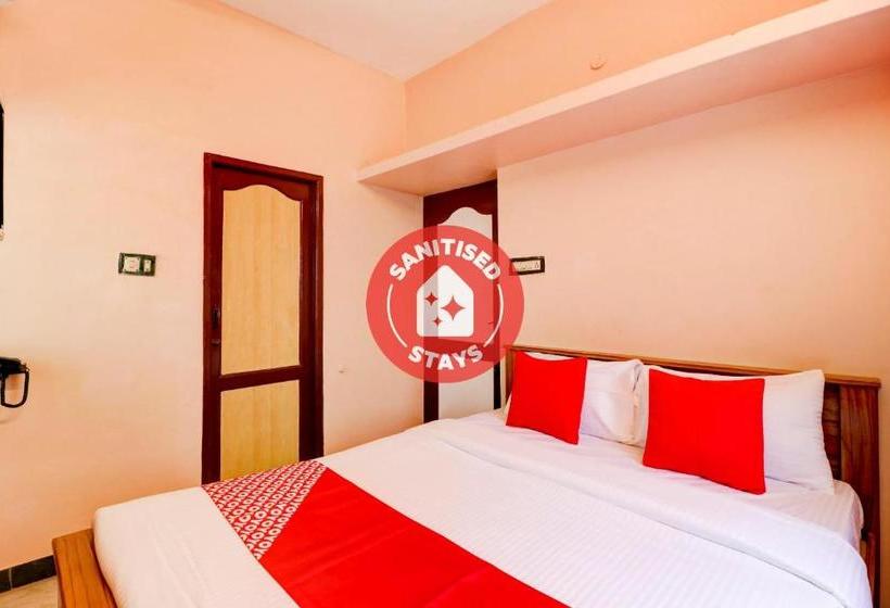 בית מלון כפרי Oyo 74612 Royal Plaza Boarding & Lodging