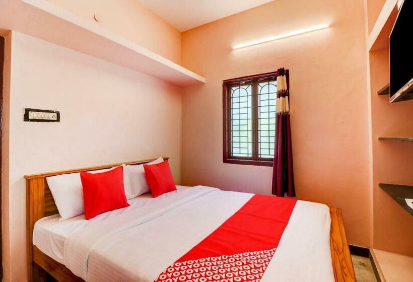 בית מלון כפרי Oyo 74612 Royal Plaza Boarding & Lodging