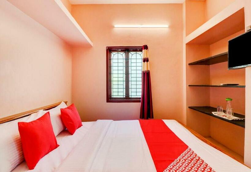 בית מלון כפרי Oyo 74612 Royal Plaza Boarding & Lodging