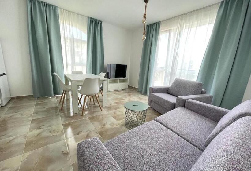 Izida Palace Apartments