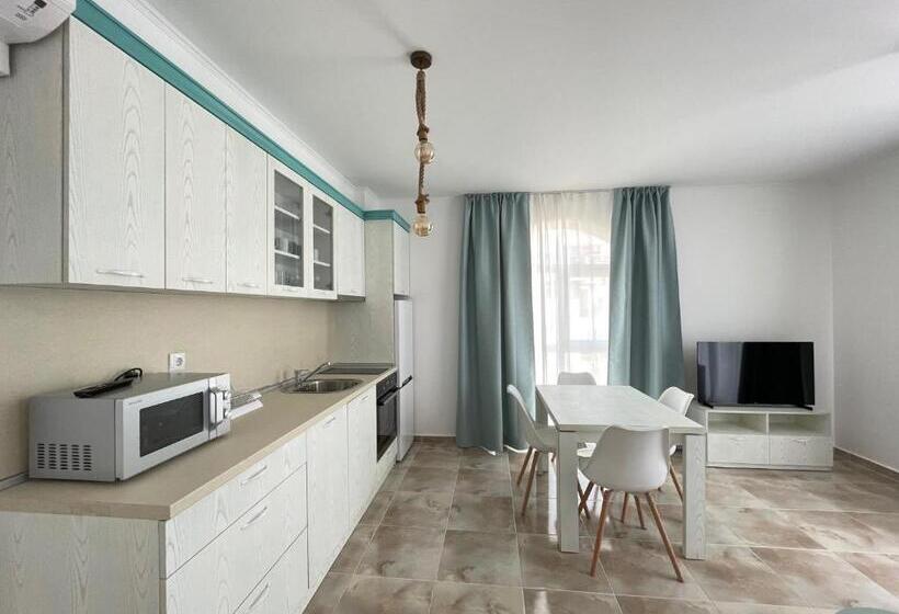 Izida Palace Apartments