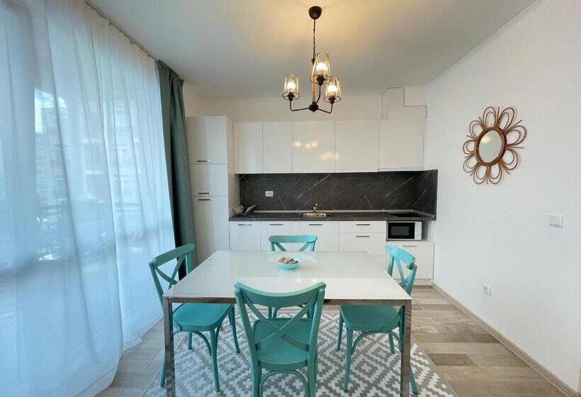 Izida Palace Apartments