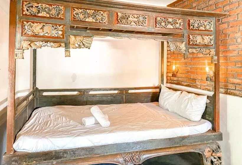 Majatalo Griya Gribig Guest House Mitra Reddoorz