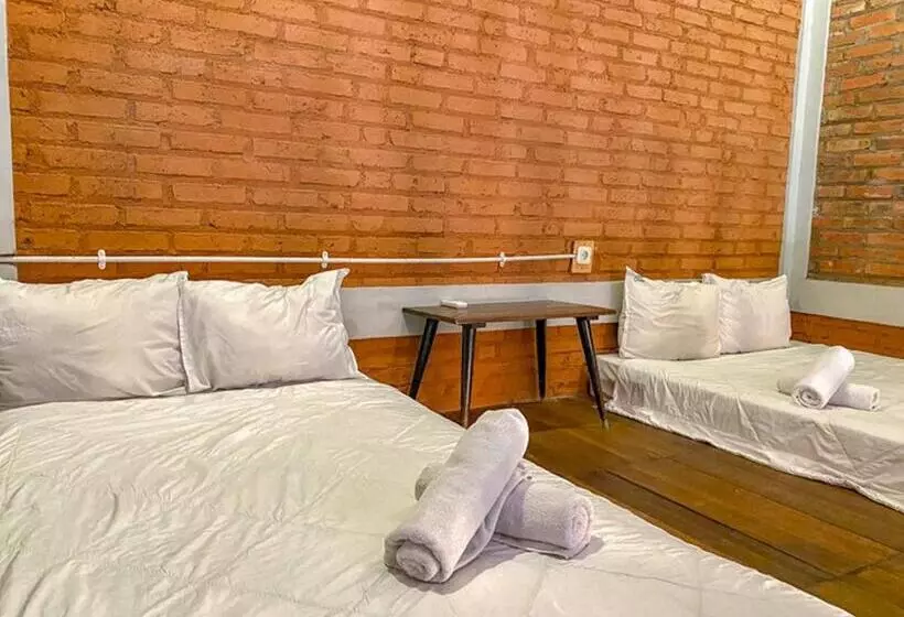 Majatalo Griya Gribig Guest House Mitra Reddoorz