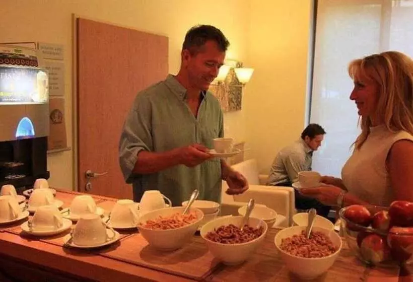 בית מלון כפרי Castle Garden