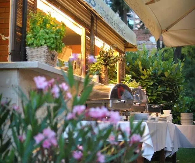 בית מלון כפרי Castle Garden